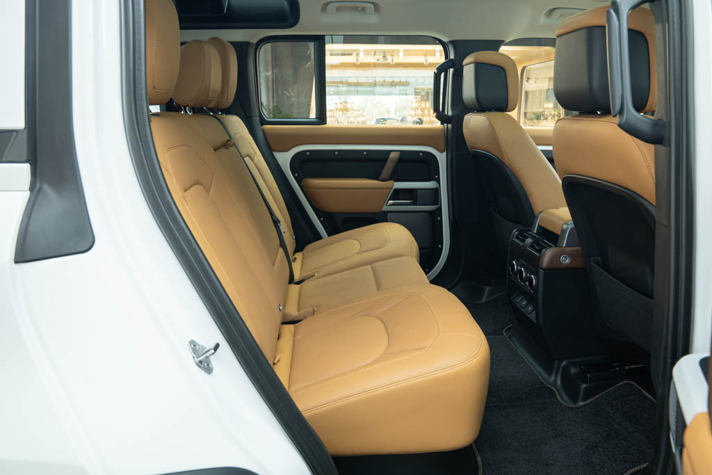 Land Rover Defender 110 P300 HSE