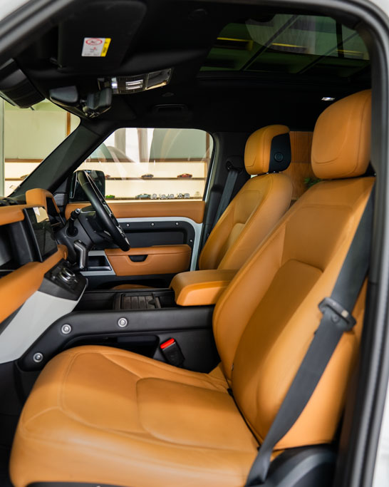 Land Rover Defender 110 P300 HSE