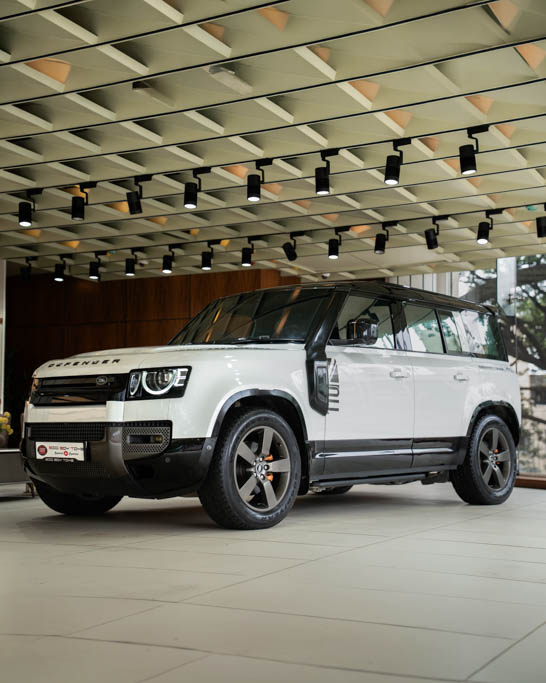 Land Rover Defender 110 P300 HSE