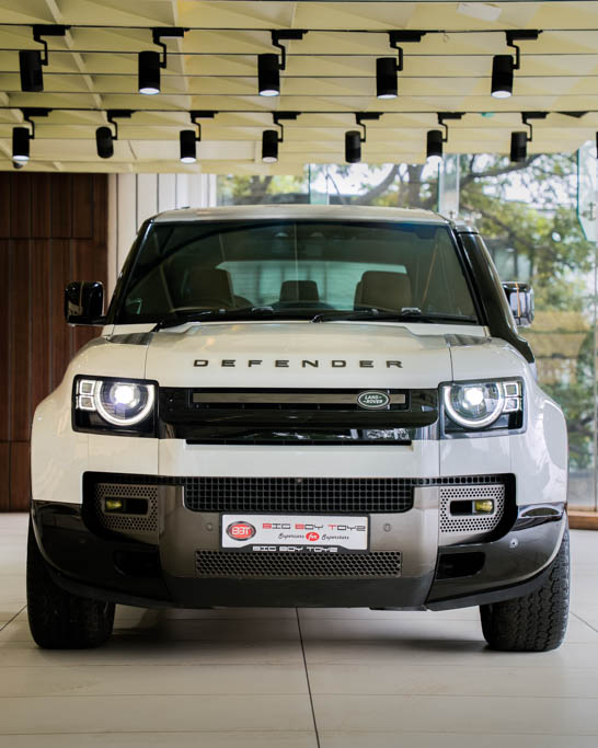 Land Rover Defender 110 P300 HSE