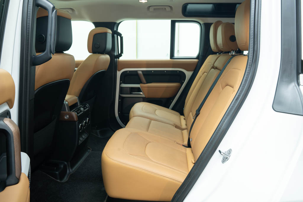 Land Rover Defender 110 P300 HSE