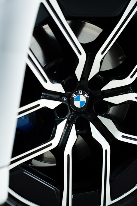 BMW 740i M Sport Exterior Image