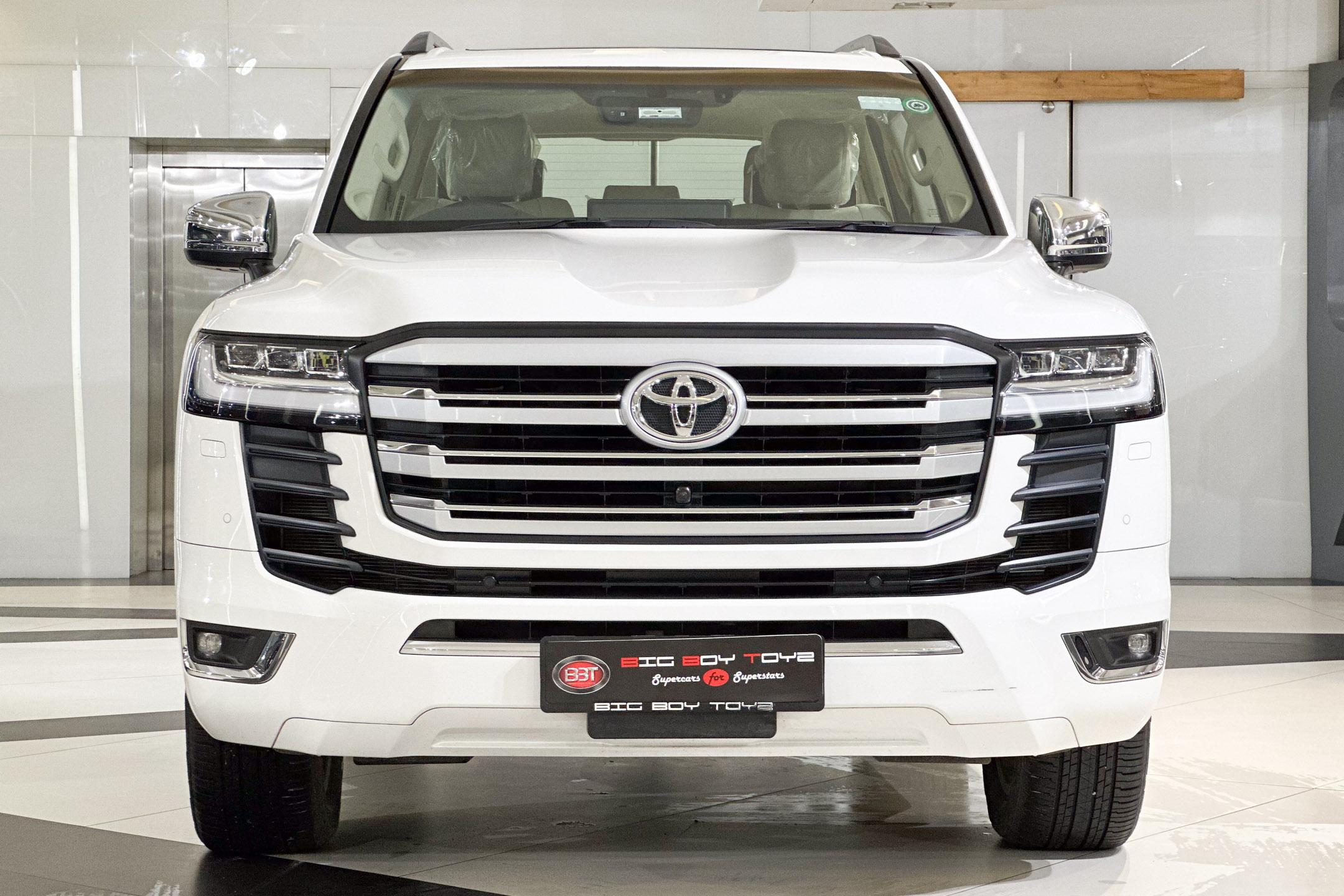 TOYOTA LAND CRUISER LC300