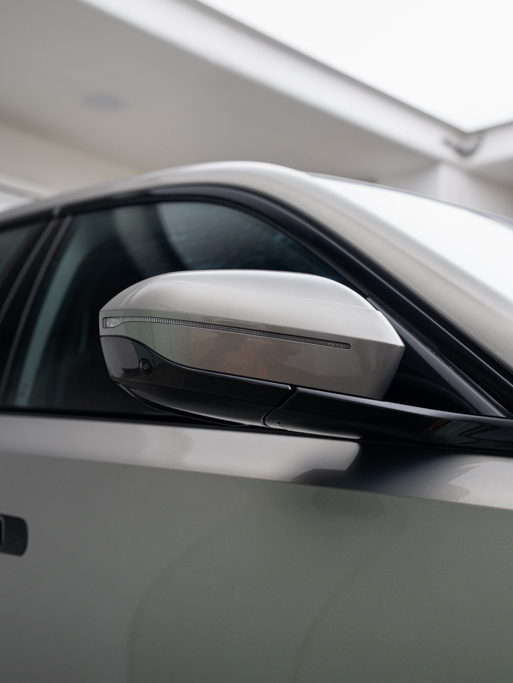 BMW 740i M Sport Exterior Image