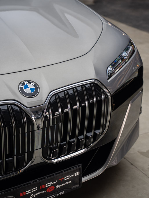 BMW 740i M Sport Exterior Image