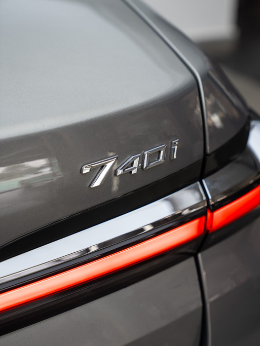 BMW 740i M Sport Exterior Image