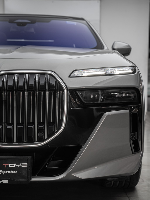 BMW 740i M Sport Exterior Image