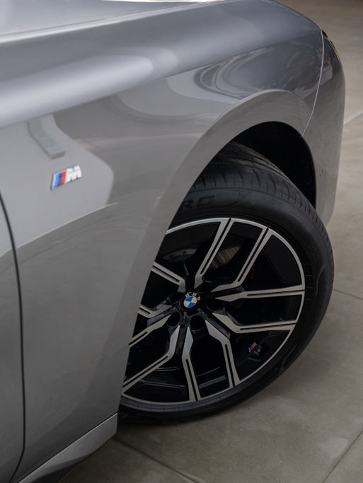 BMW 740i M Sport Exterior Image