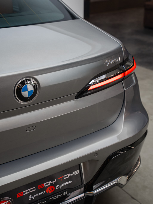 BMW 740i M Sport Exterior Image