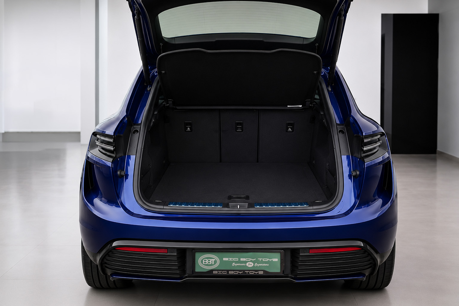 Porsche Macan Turbo EV
