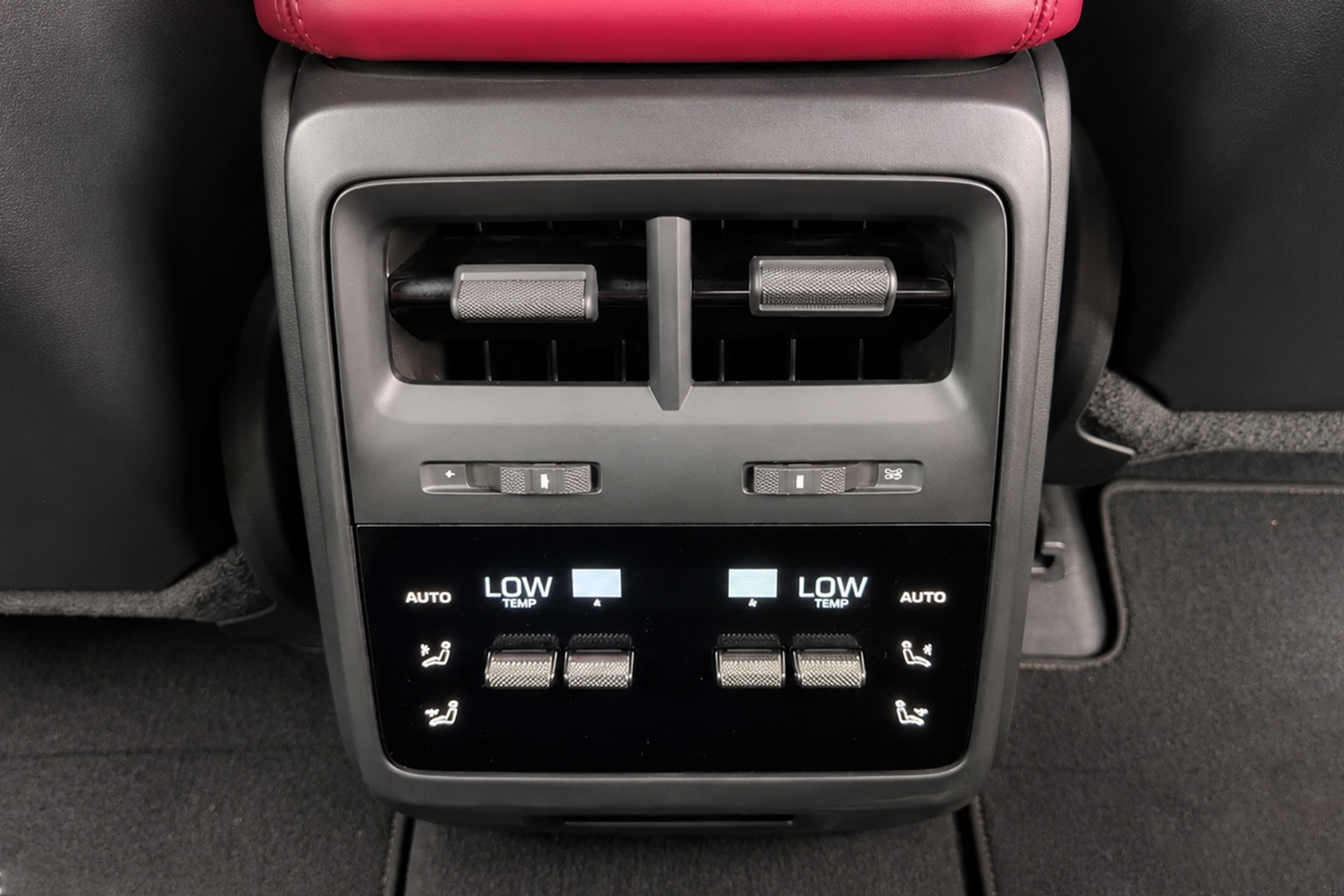 Porsche Macan Turbo EV