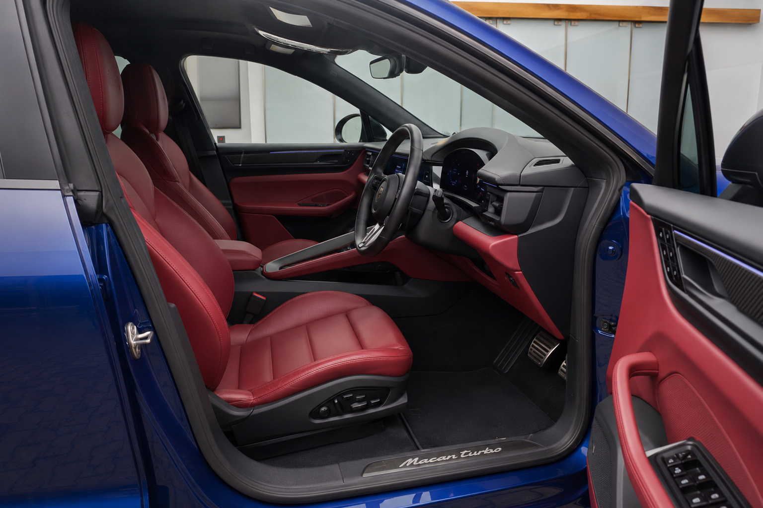 Porsche Macan Turbo EV