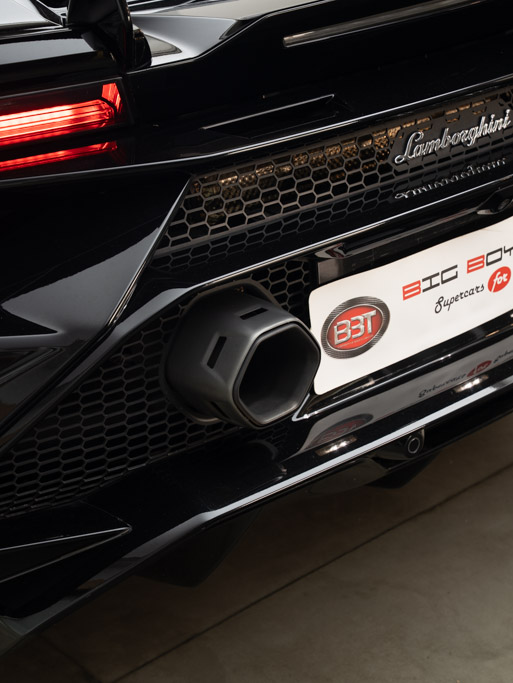 Lamborghini Huracan Tecnica Exterior Image