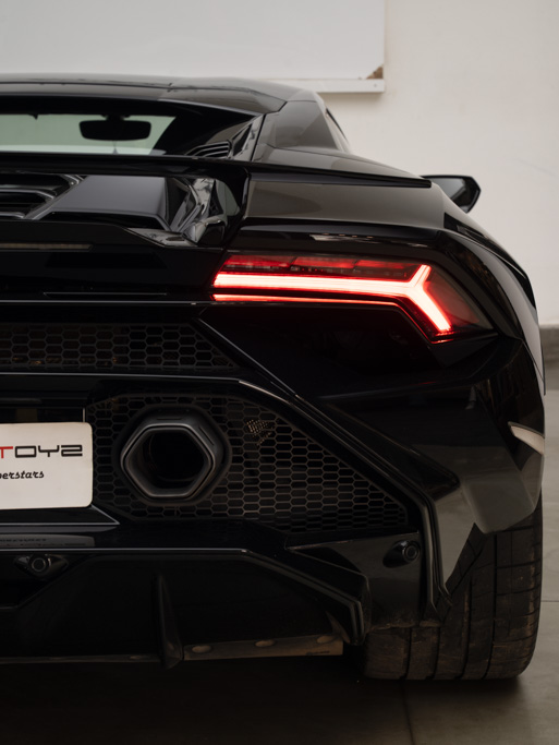 Lamborghini Huracan Tecnica Exterior Image