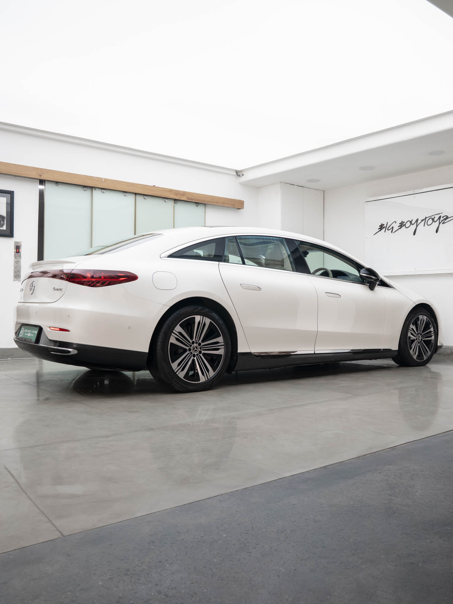 Mercedes Benz EQS 580 4matic Exterior Image