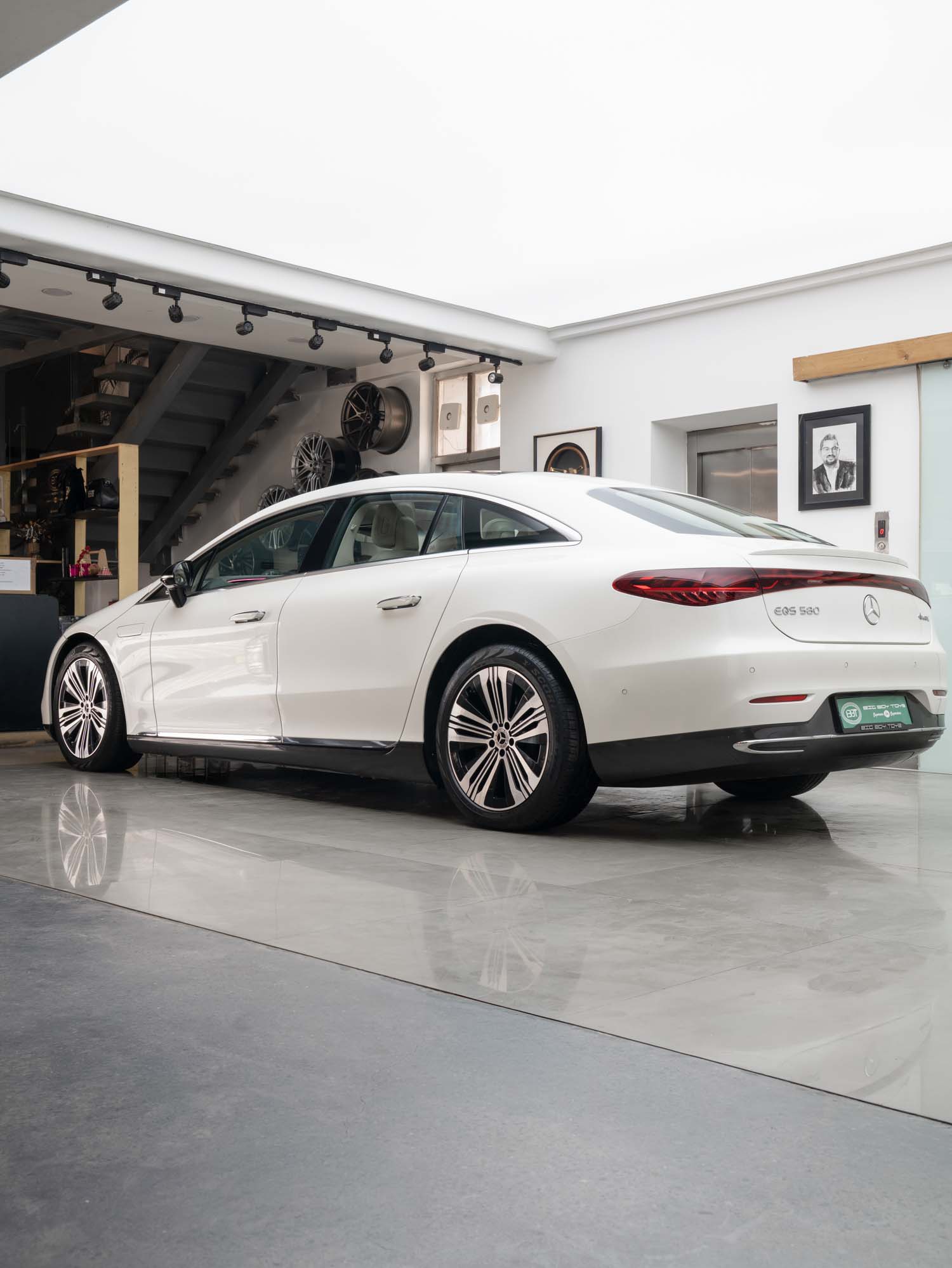 Mercedes Benz EQS 580 4matic Exterior Image