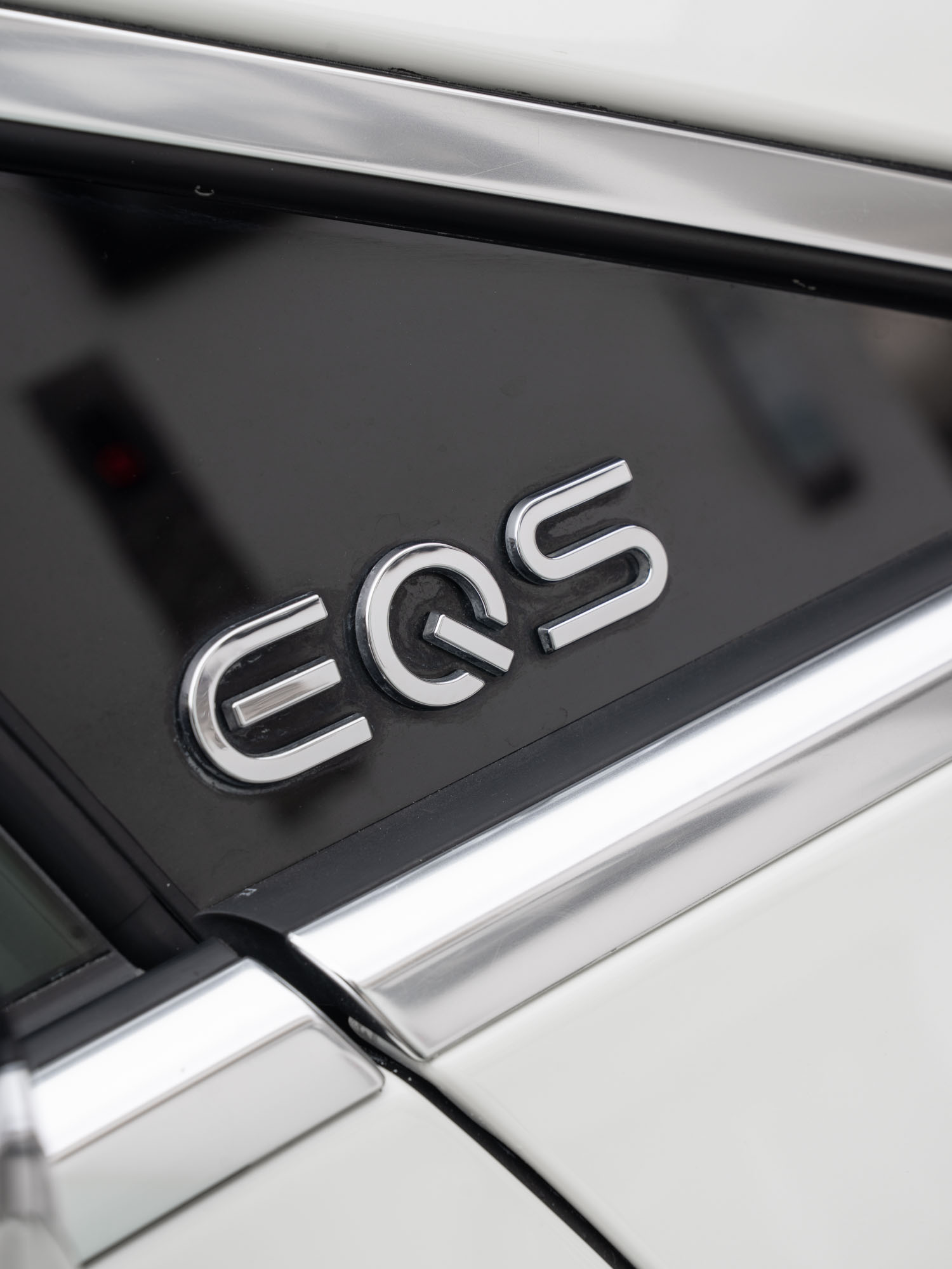 Mercedes Benz EQS 580 4matic Exterior Image
