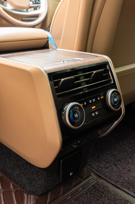 Range Rover Autobiography LWB P400