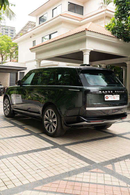 Range Rover Autobiography LWB P400
