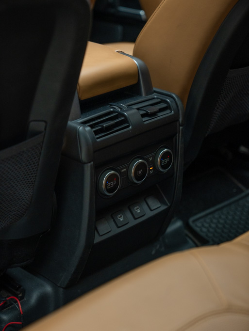 Land Rover Defender 110 P300 HSE