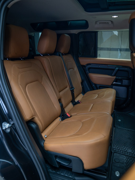 Land Rover Defender 110 P300 HSE