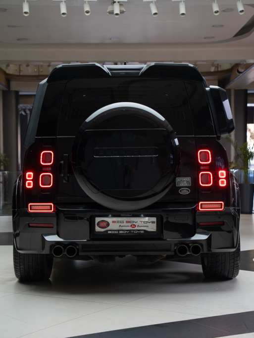 Land Rover Defender 110 P300 HSE