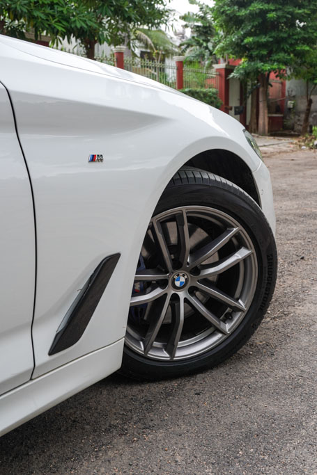 BMW 530D M SPORT Exterior Image