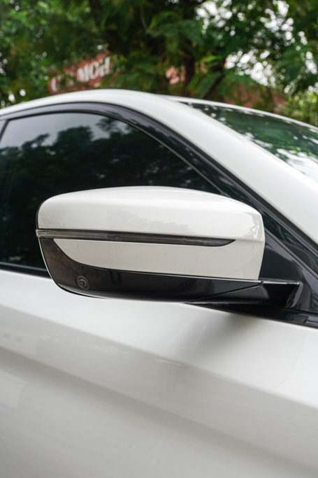 BMW 530D M SPORT Exterior Image
