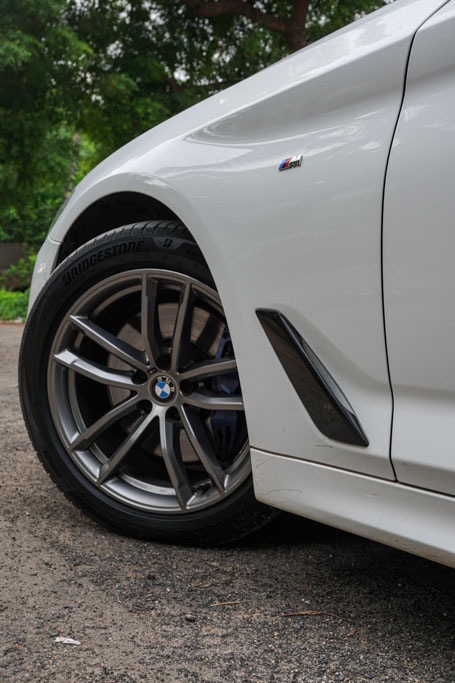 BMW 530D M SPORT Exterior Image