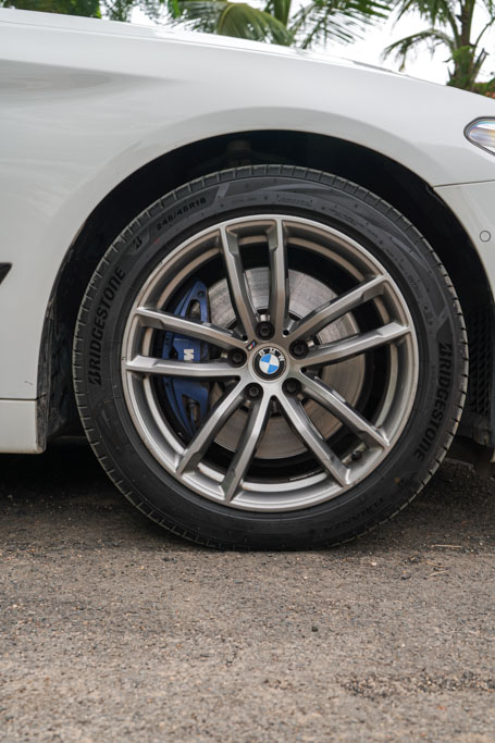BMW 530D M SPORT Exterior Image