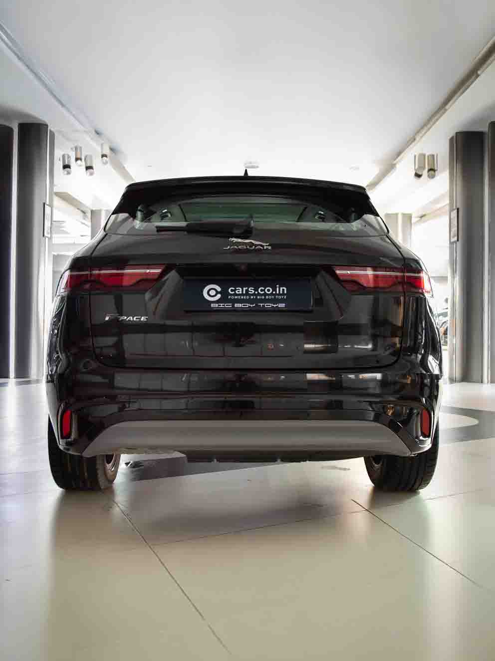 Jaguar F-Pace R-Dynamic S Exterior Image