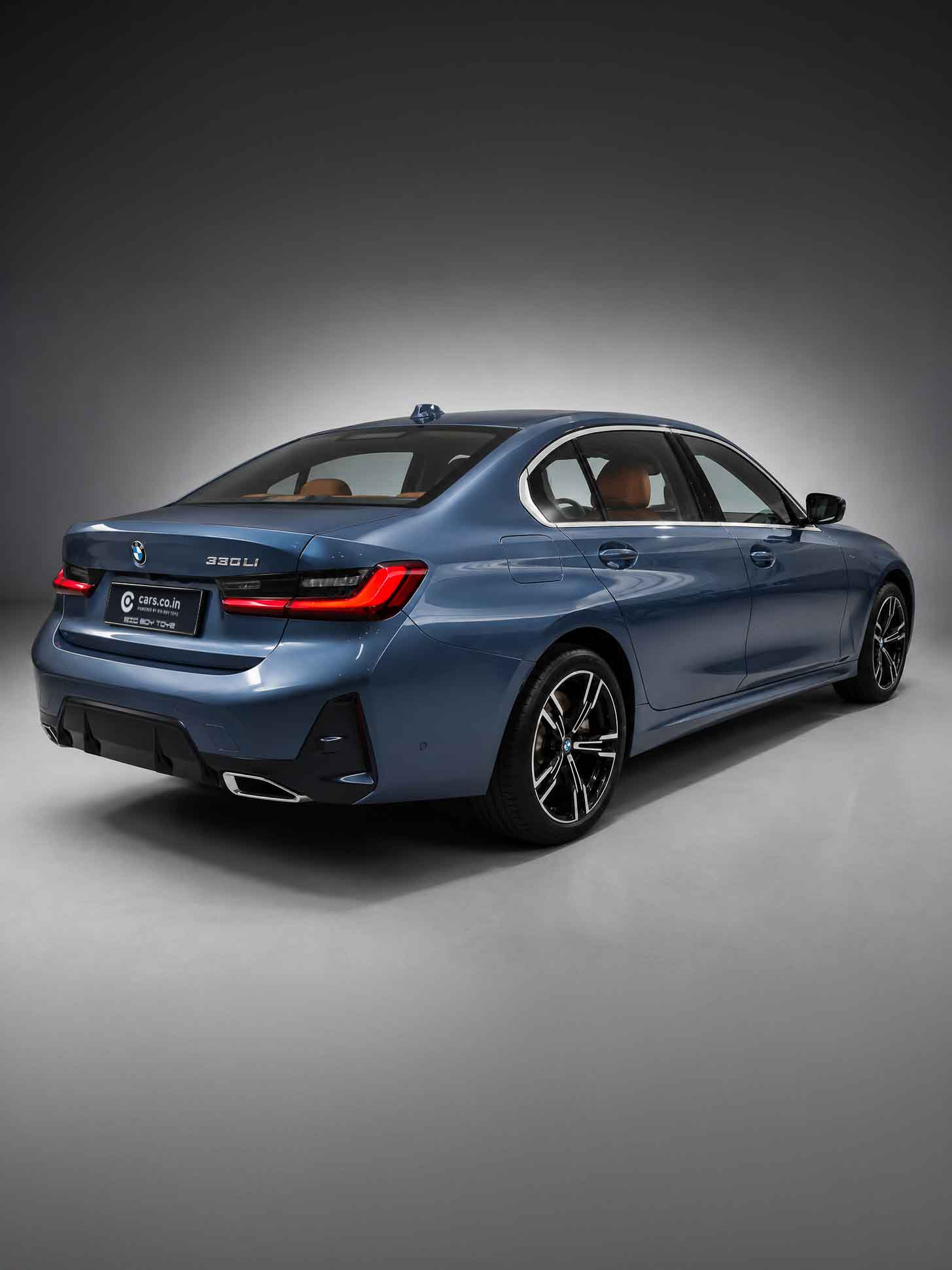 BMW 330Li M Sport LCI-2 Exterior Image