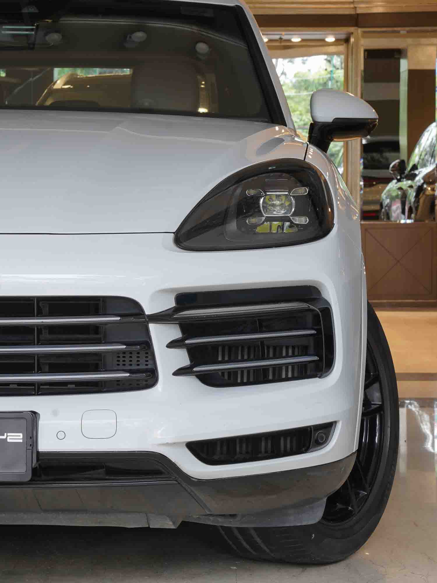 Porsche Cayenne Exterior Image