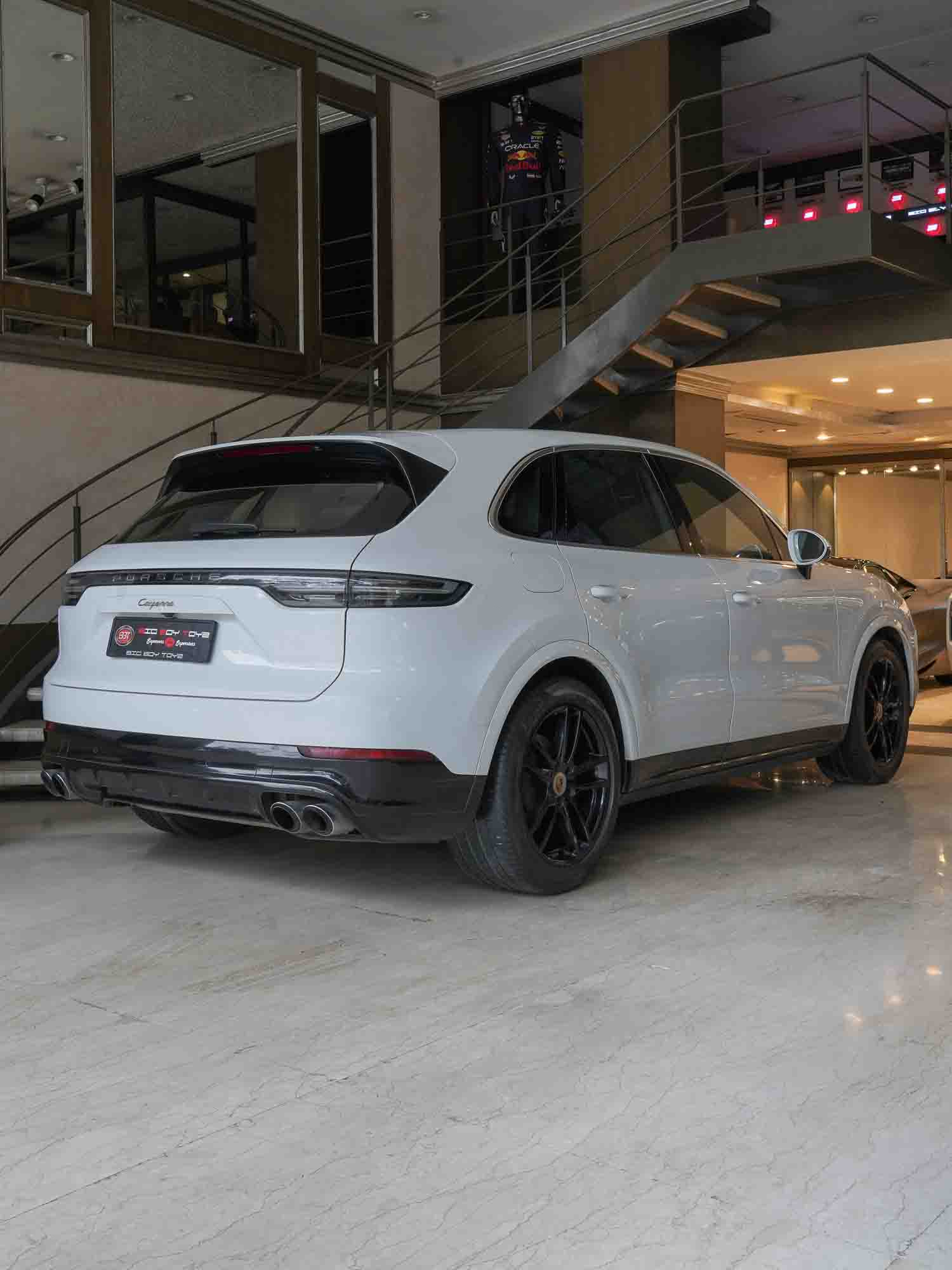 Porsche Cayenne Exterior Image