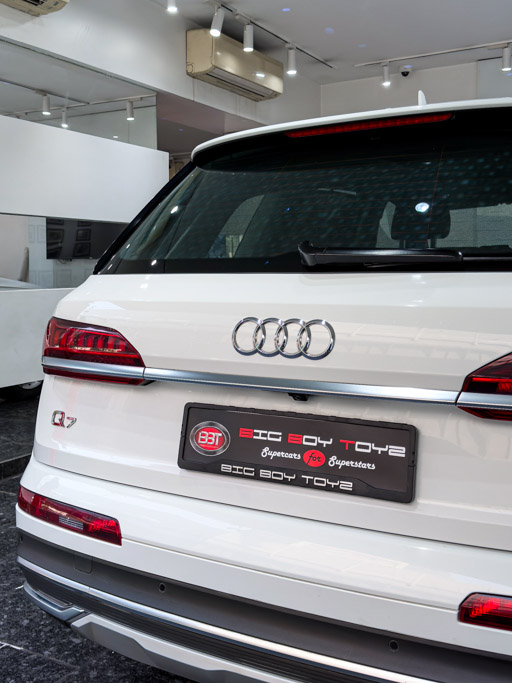 AUDI Q7 Technology 55 TFSI Exterior Image