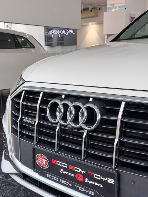 AUDI Q7 Technology 55 TFSI Exterior Image