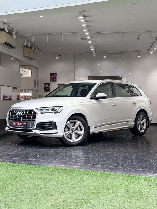 AUDI Q7 Technology 55 TFSI Exterior Image