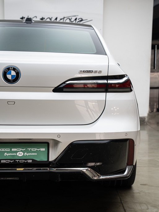BMW i7 edrive50 M Sport Exterior Image