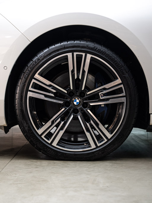 BMW i7 edrive50 M Sport Exterior Image