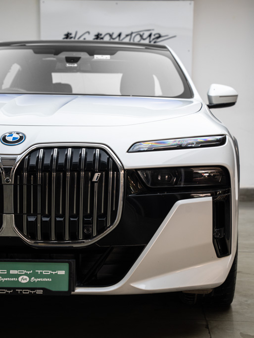 BMW i7 edrive50 M Sport Exterior Image