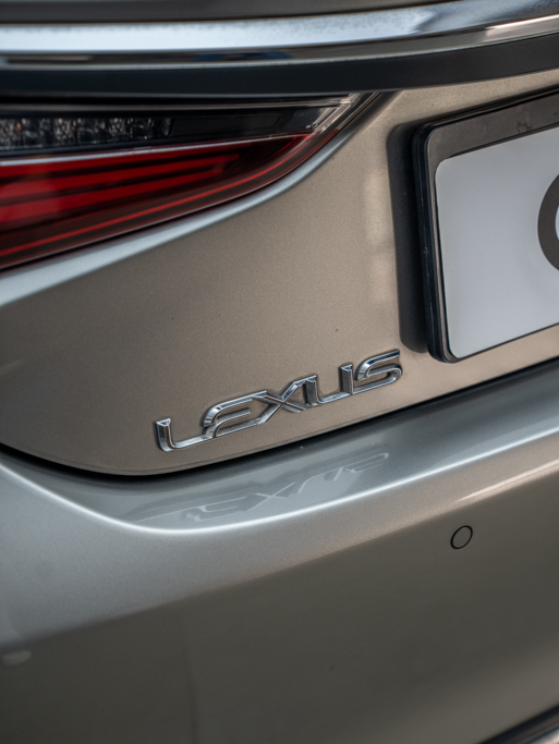 Lexus ES300h Exquisite Exterior Image