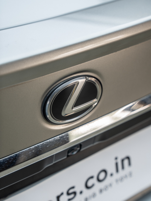 Lexus ES300h Exquisite Exterior Image