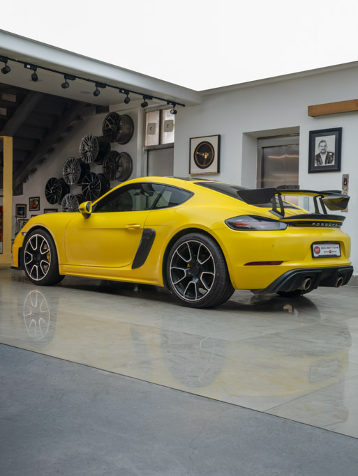 Porsche 718 Cayman Exterior Image
