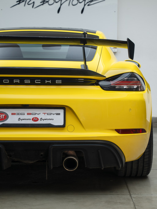 Porsche 718 Cayman Exterior Image