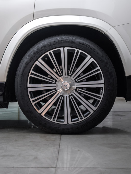 Mercedes Maybach GLS 600 4matic+ Exterior Image
