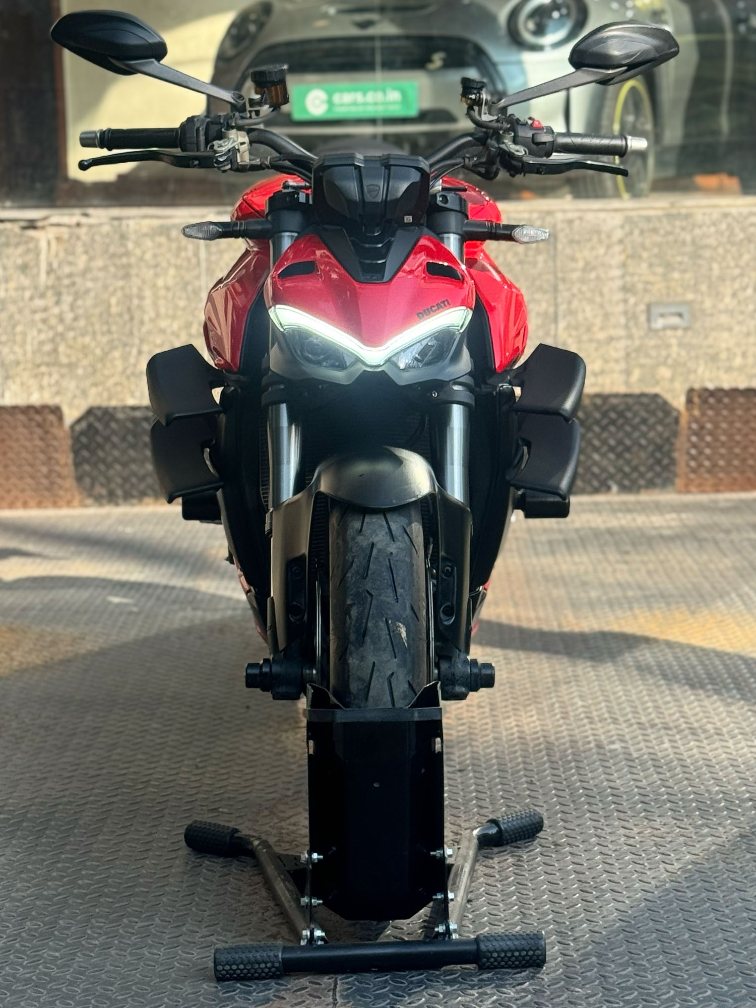 Ducati Street Fighter V4