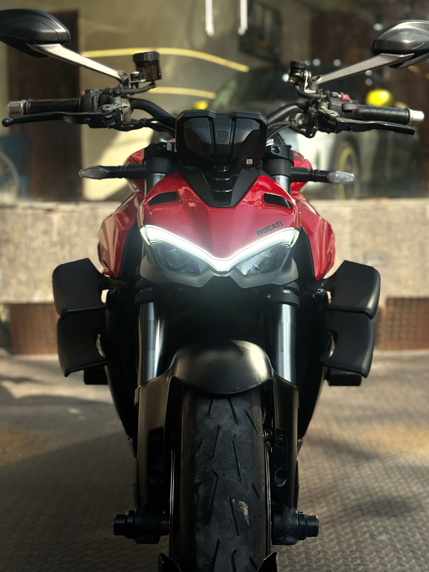 Ducati Street Fighter V4