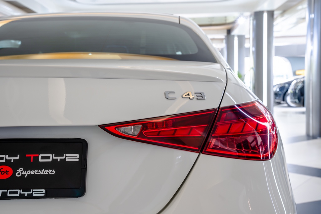 MERCEDES AMG C43 4MATIC Exterior Image