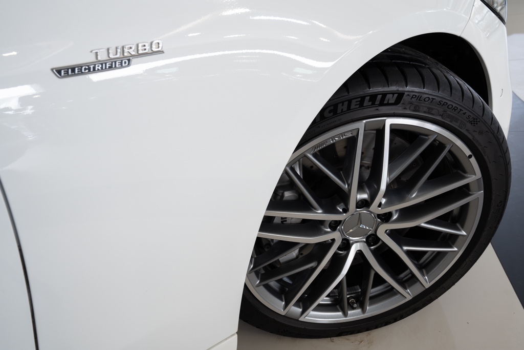 MERCEDES AMG C43 4MATIC Exterior Image