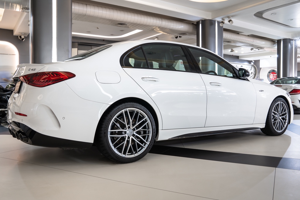 MERCEDES AMG C43 4MATIC Exterior Image